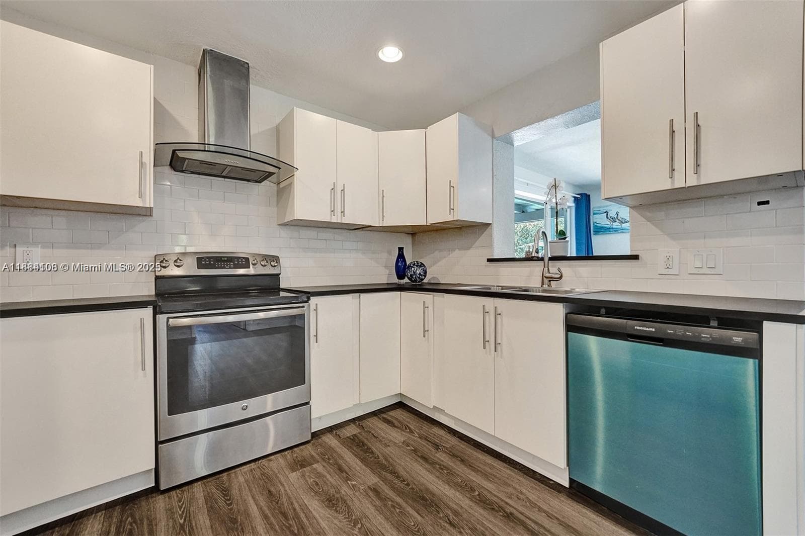 3730 47th Ct photo 21