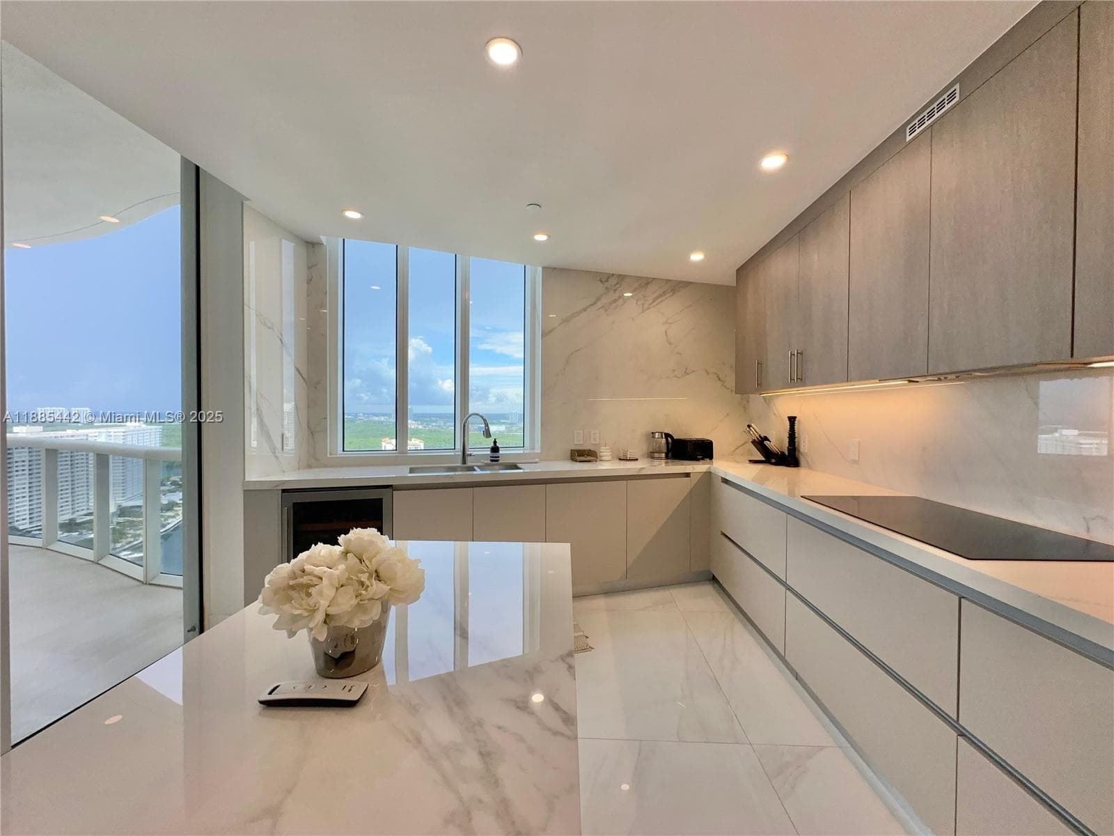 15901 Collins Ave 2406 photo 7