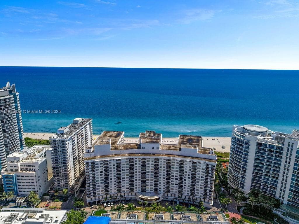 6039 Collins Ave 1126 photo 20