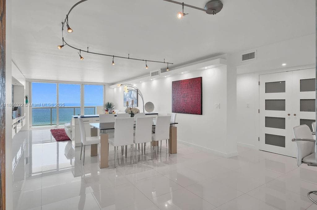 6039 Collins Ave 1126 photo 24