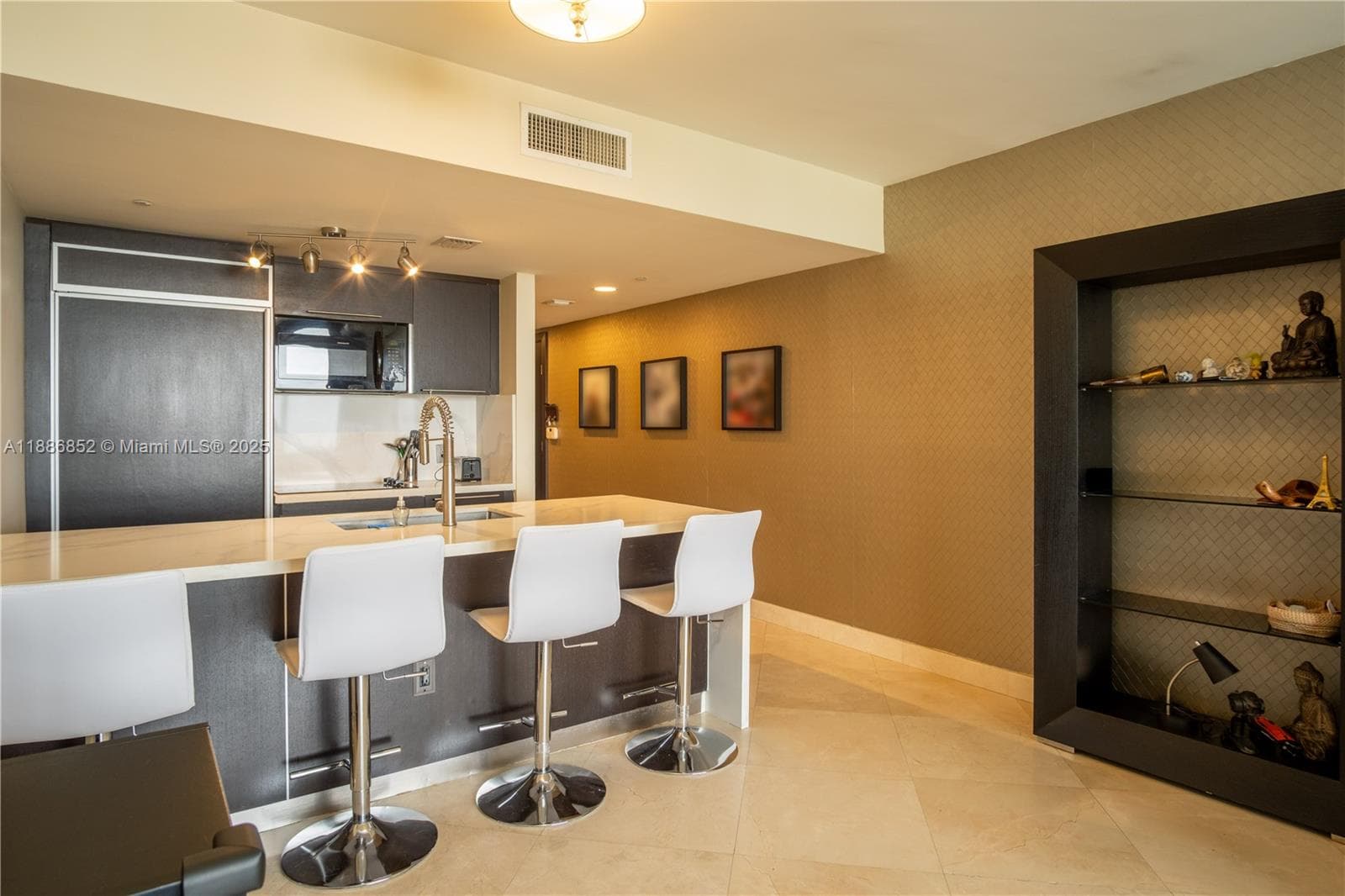 1850 OCEAN DR 3509 photo 10