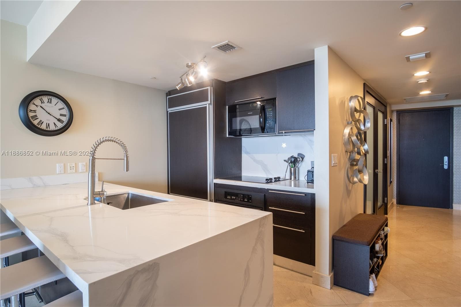 1850 OCEAN DR 3509 photo 8