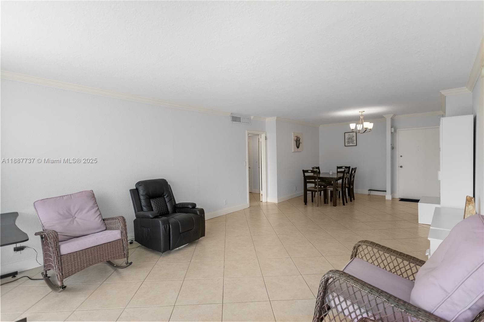2030 Ocean Dr 1710 photo 12