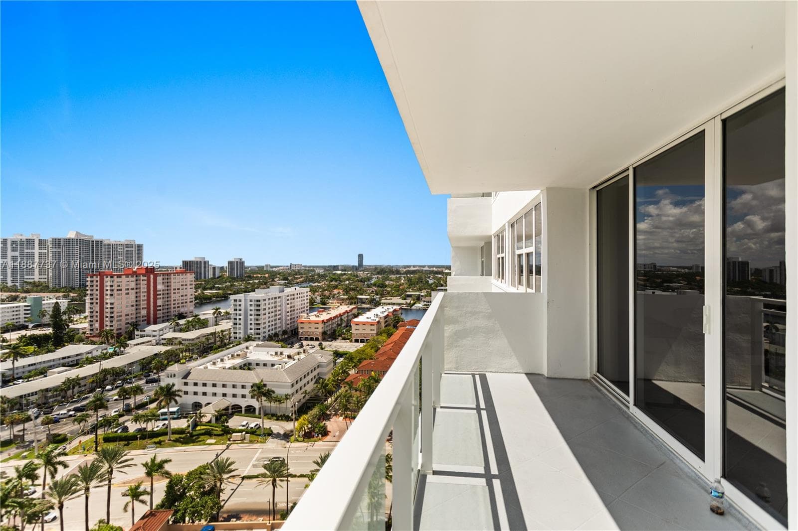2030 Ocean Dr 1710 photo 15