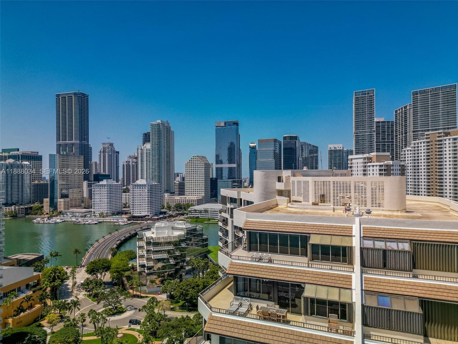 520 Brickell Key Drive UPH-03 photo 6