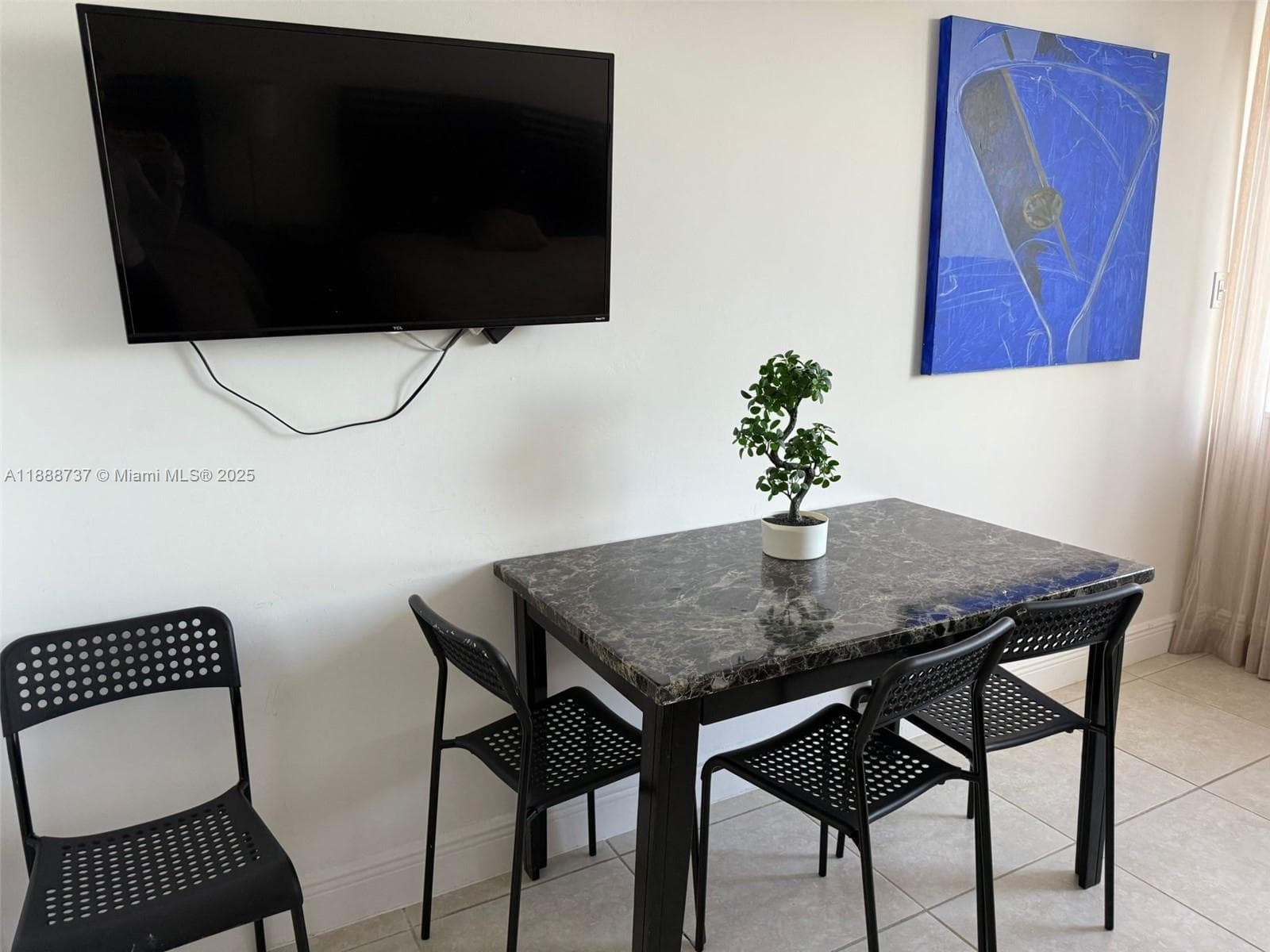 19201 Collins Ave 841 photo 3