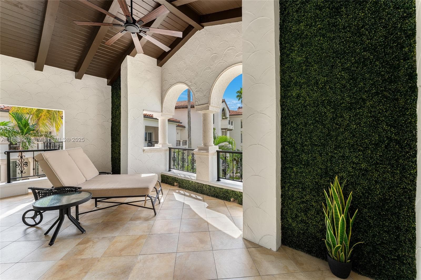 2331 Fisher Island Dr 4301 photo 4