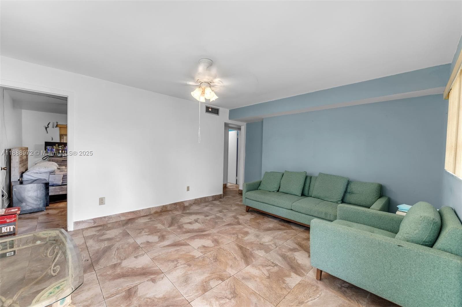 174 Corrine Pl photo 12
