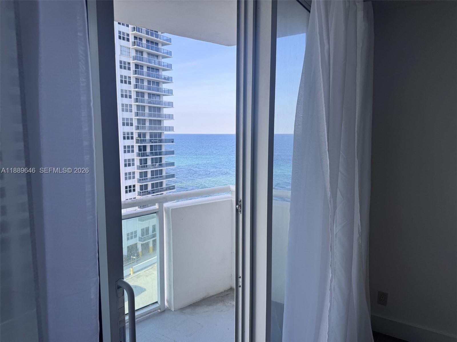 3001 S Ocean Dr 907 photo 20