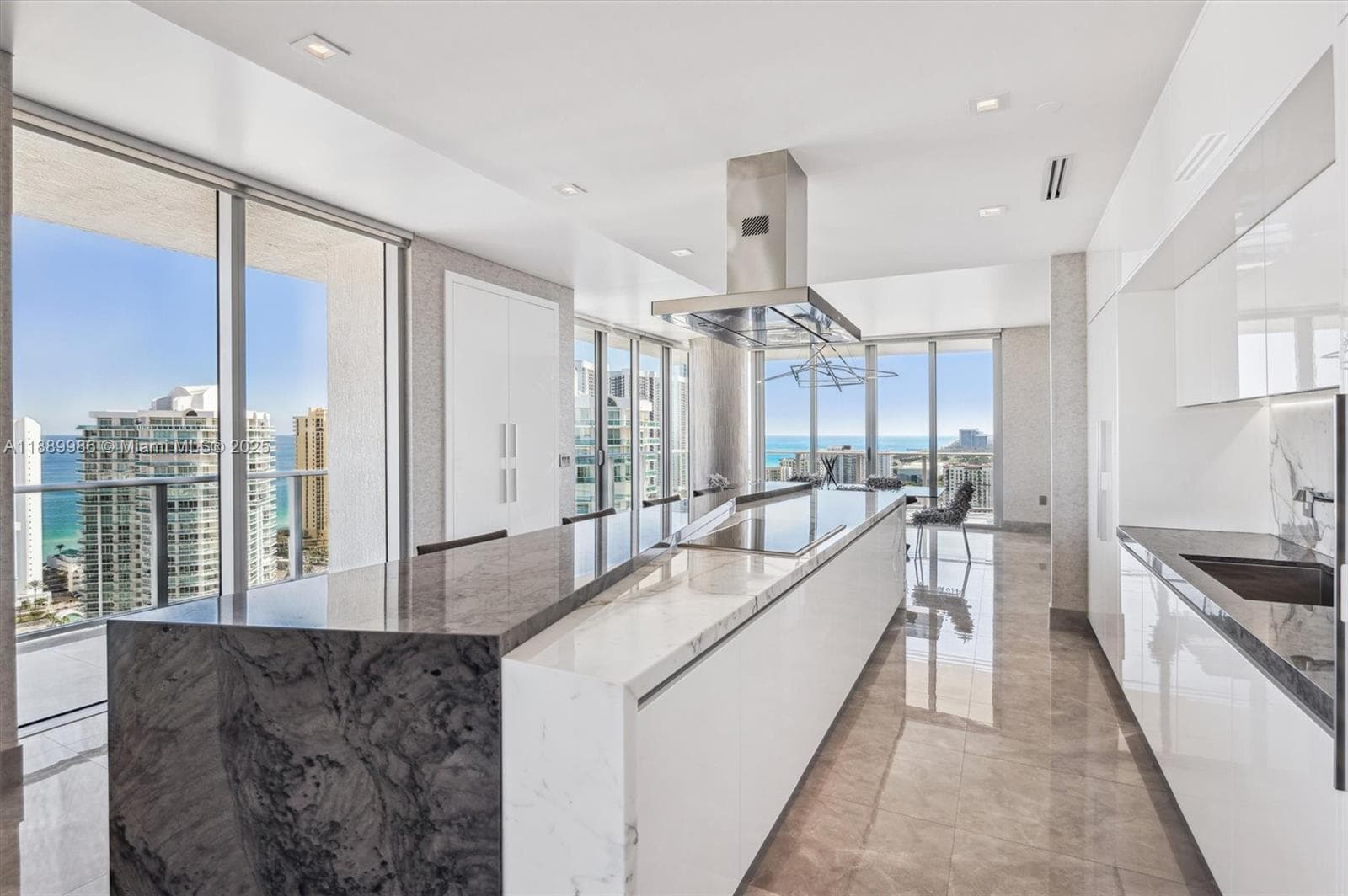 330 Sunny Isles Blvd 5-UPH04 photo 9