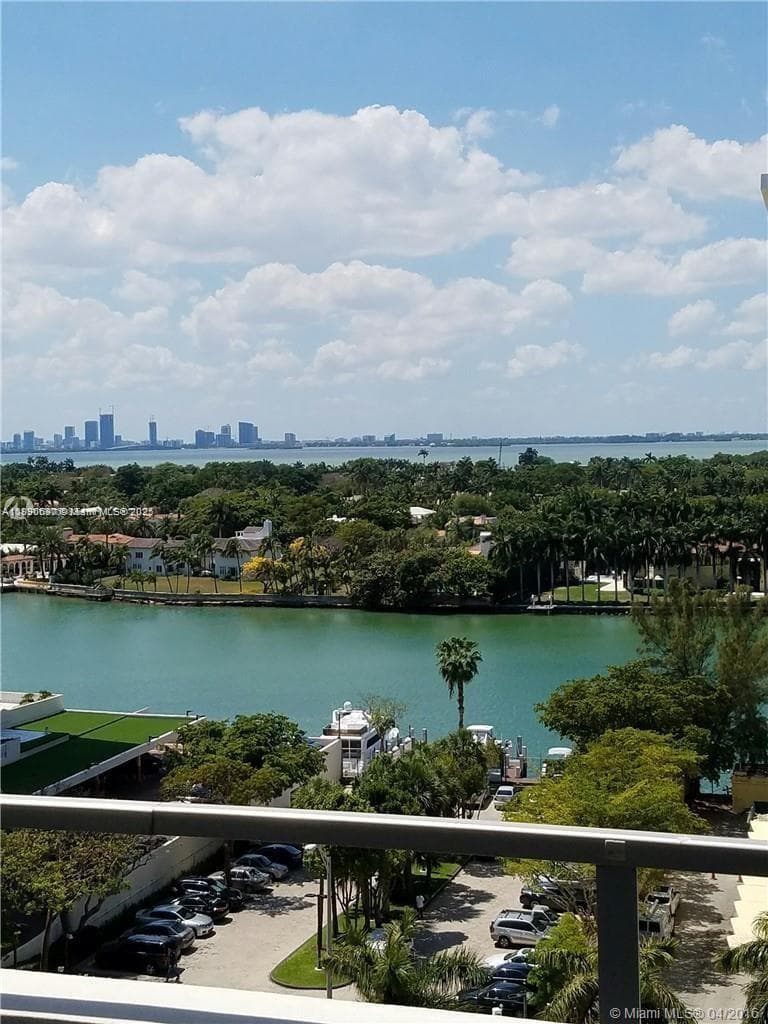 5555 Collins Ave 11U photo 24