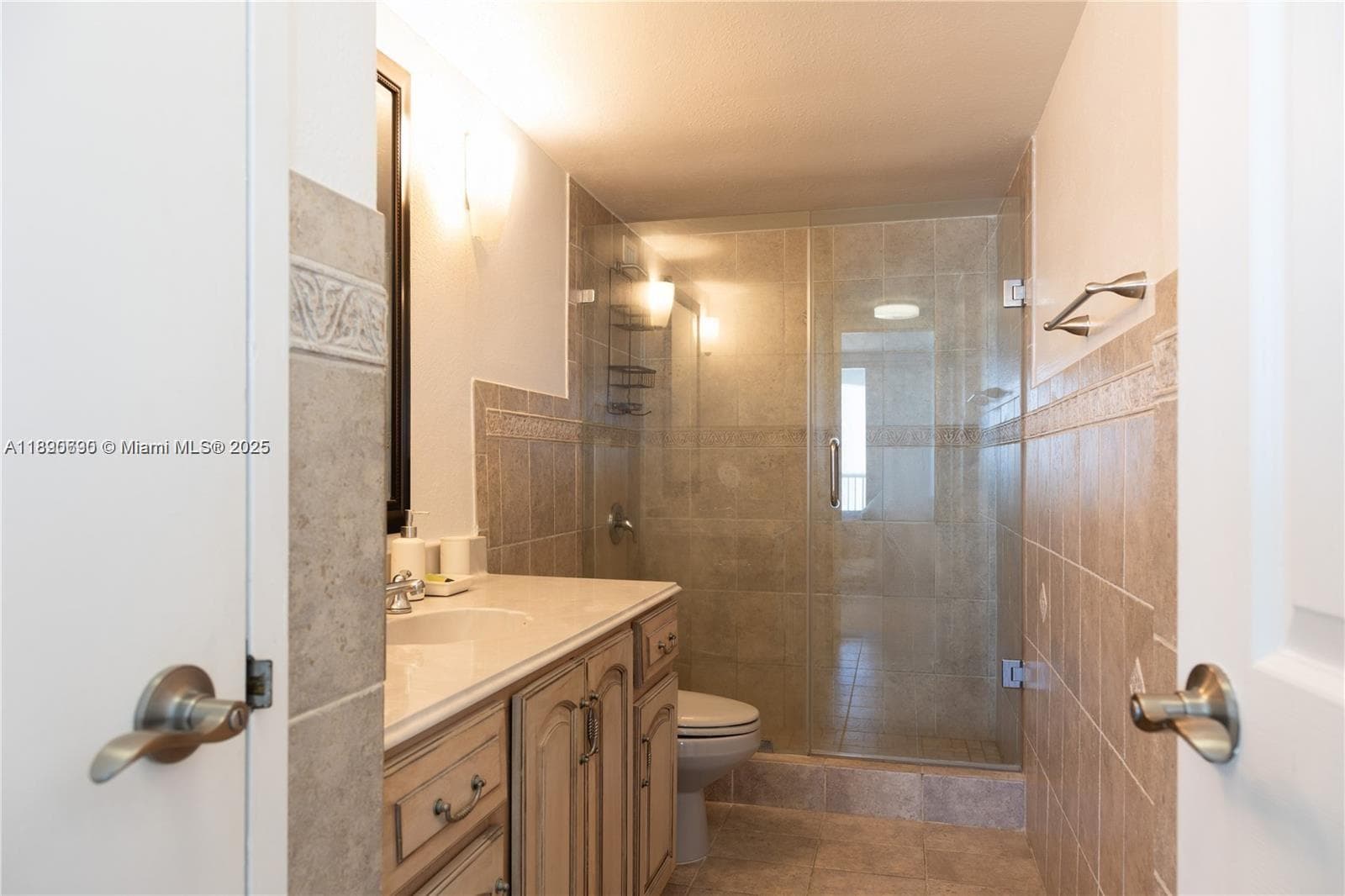 5555 Collins Ave 11U photo 15