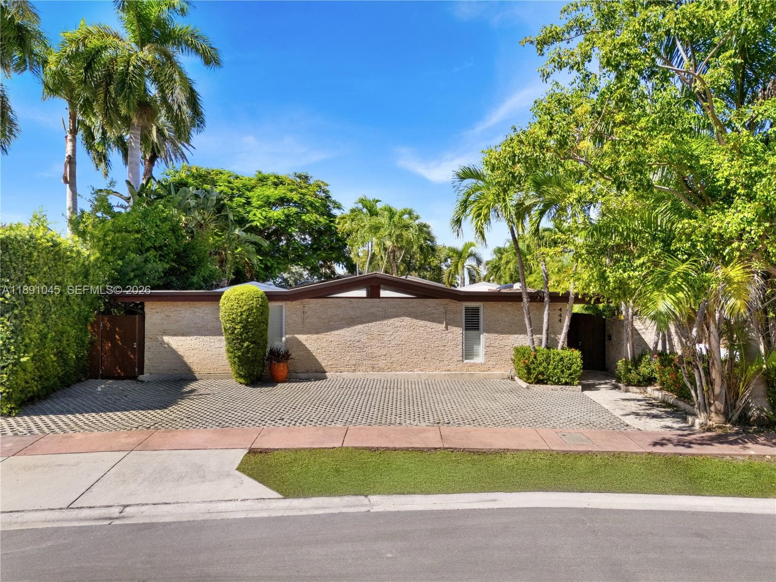 444 Rivo Alto Dr photo 15