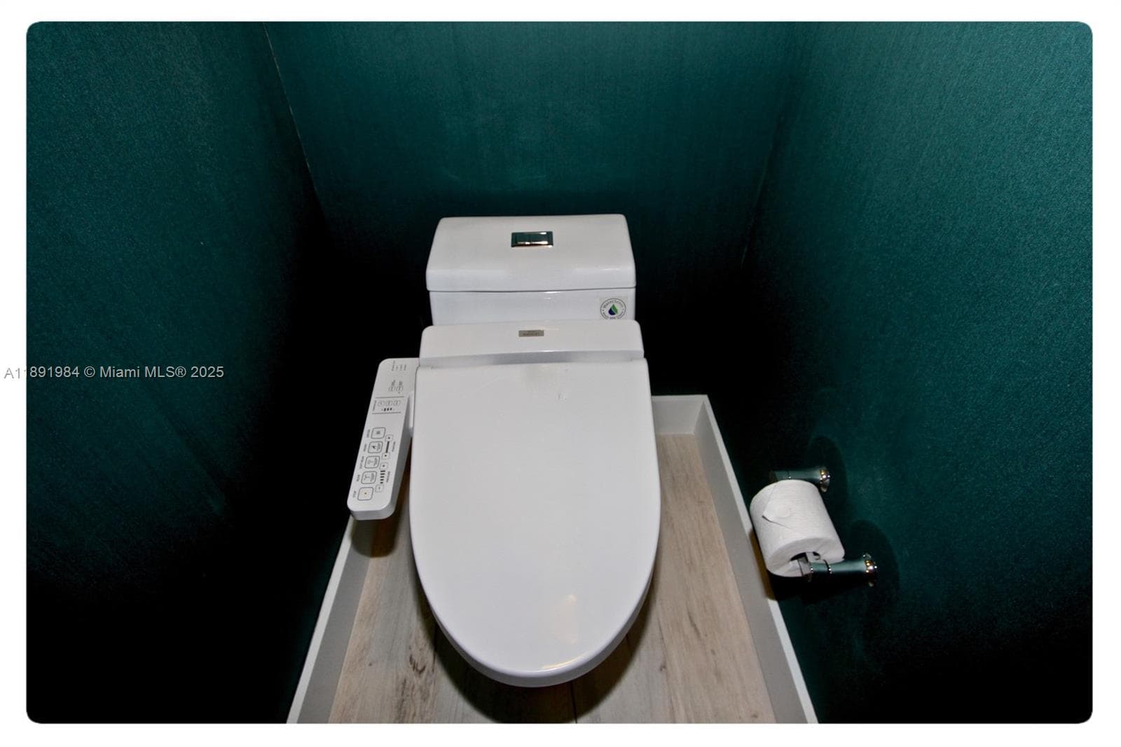 3500 Island Blvd DPH01 photo 14
