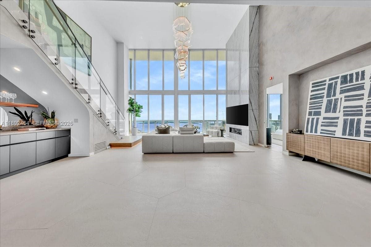 888 Biscayne Blvd PH 5704 photo 6