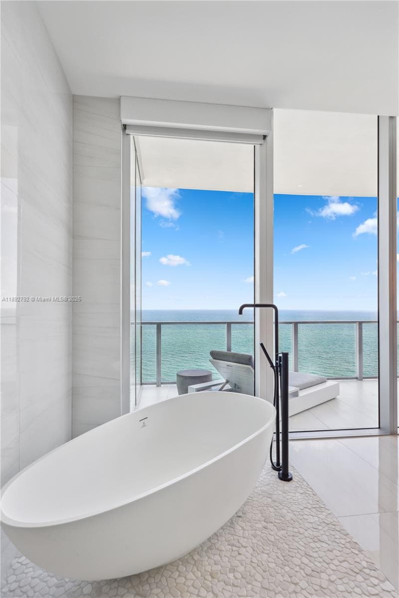 2200 Ocean Blvd S2301 photo 20