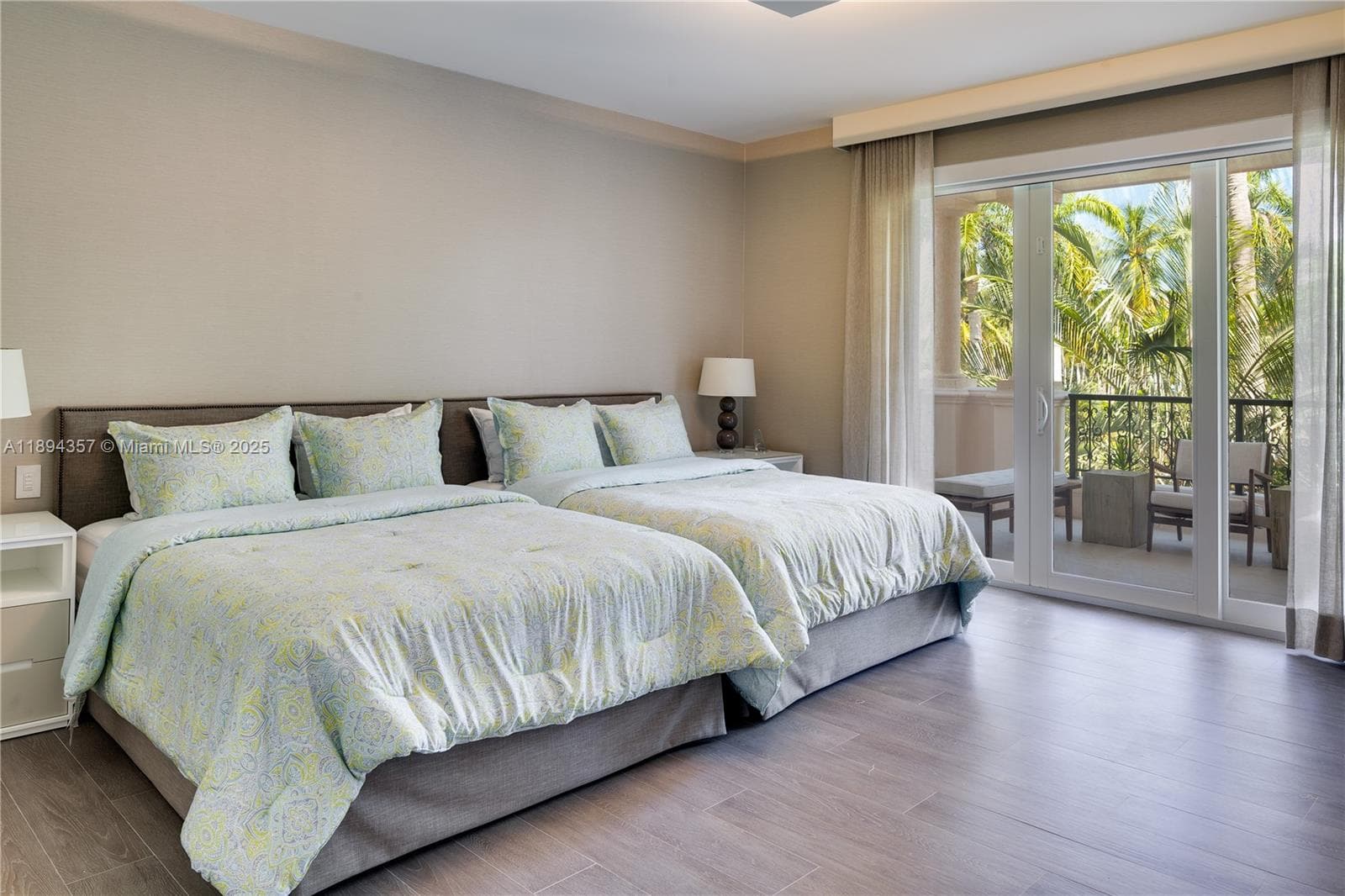 19222 Fisher Island Dr 19222 photo 8