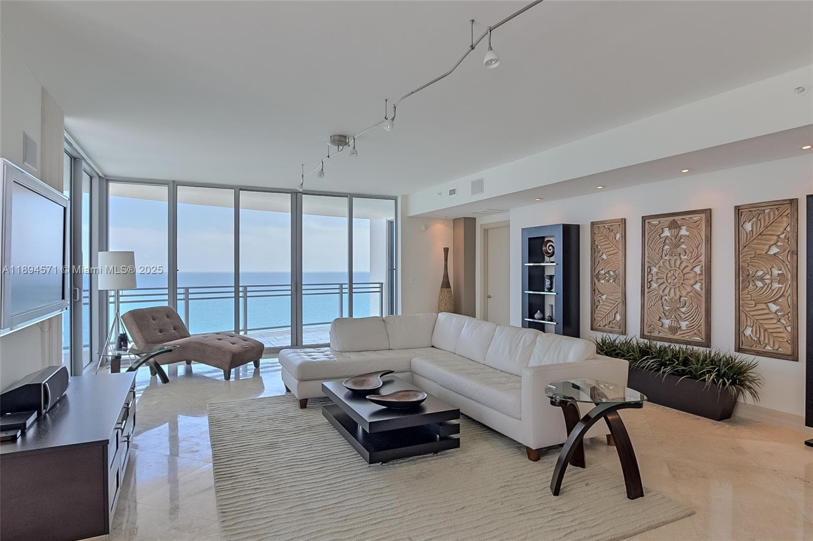 3535 S OCEAN DR 2102 photo 17