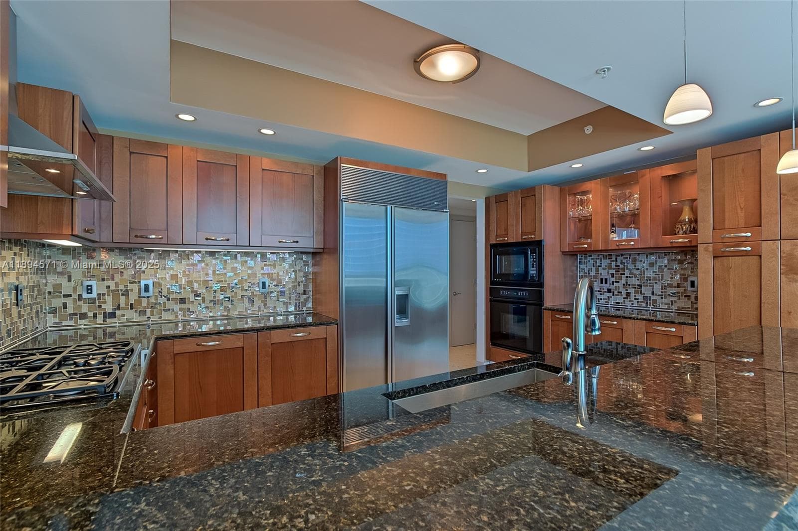3535 S OCEAN DR 2102 photo 9