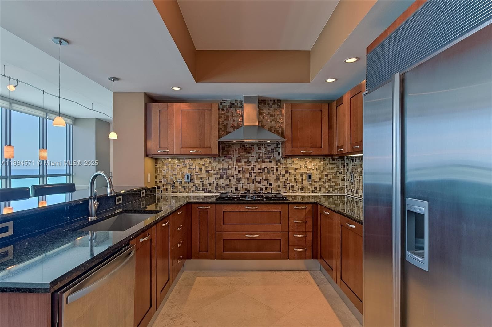 3535 S OCEAN DR 2102 photo 8
