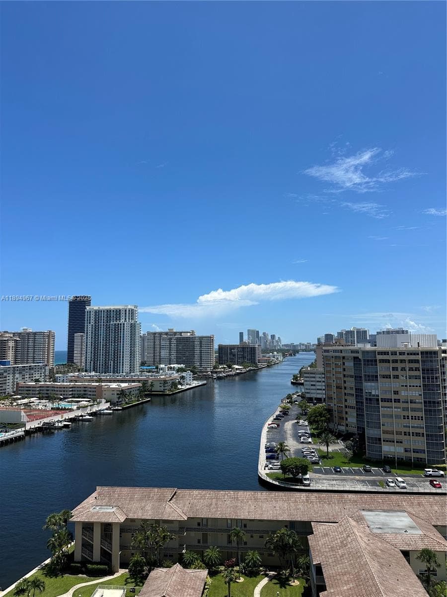2602 Hallandale Beach Blvd R1507 photo 22