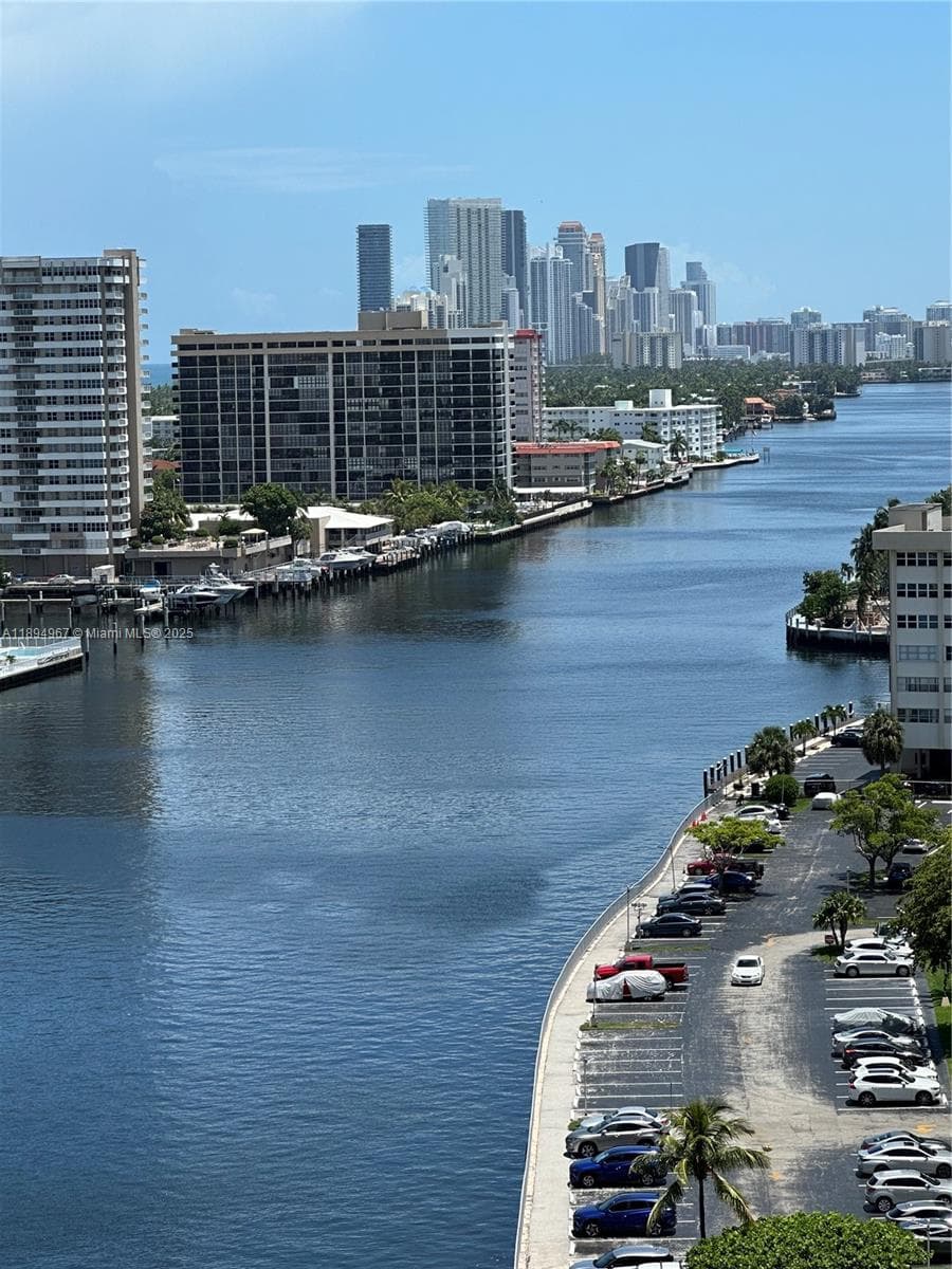 2602 Hallandale Beach Blvd R1507 photo 25