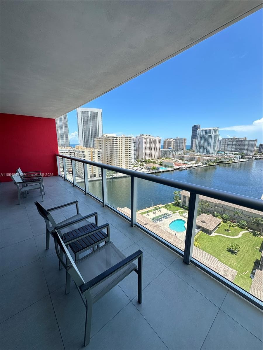 2602 Hallandale Beach Blvd R1507 photo 21