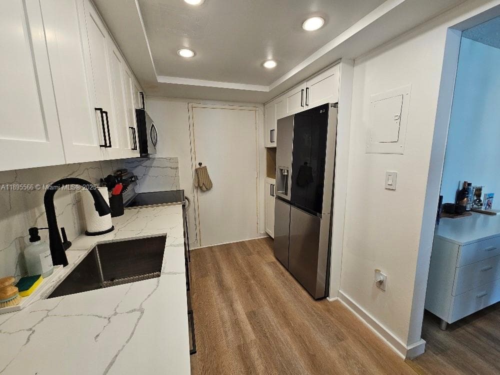 18061 Biscayne Blvd 1602 photo 1