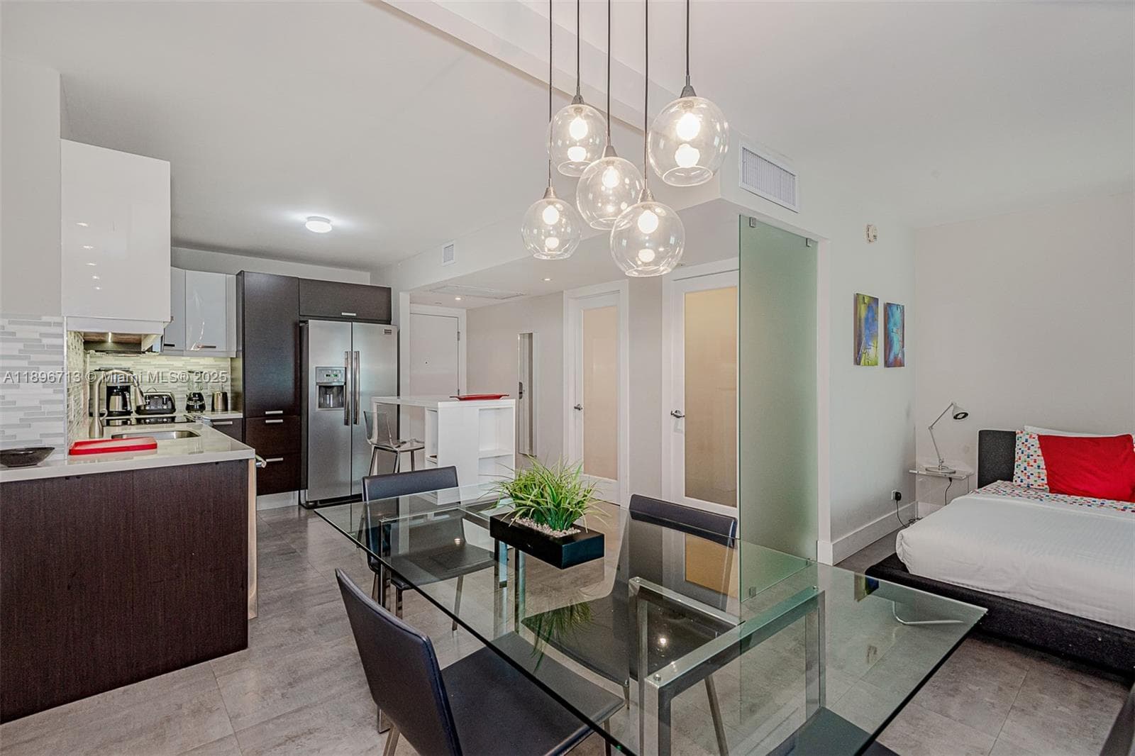2301 Collins Ave 723 photo 16