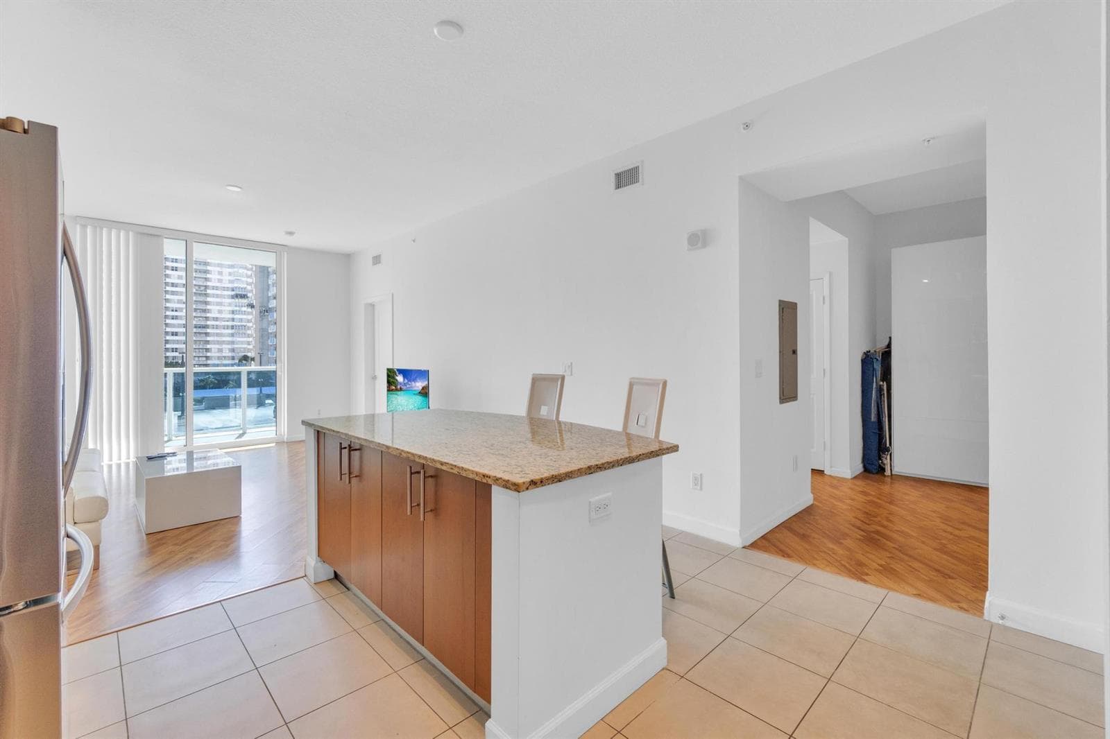 1945 S Ocean Drive 502 photo 12