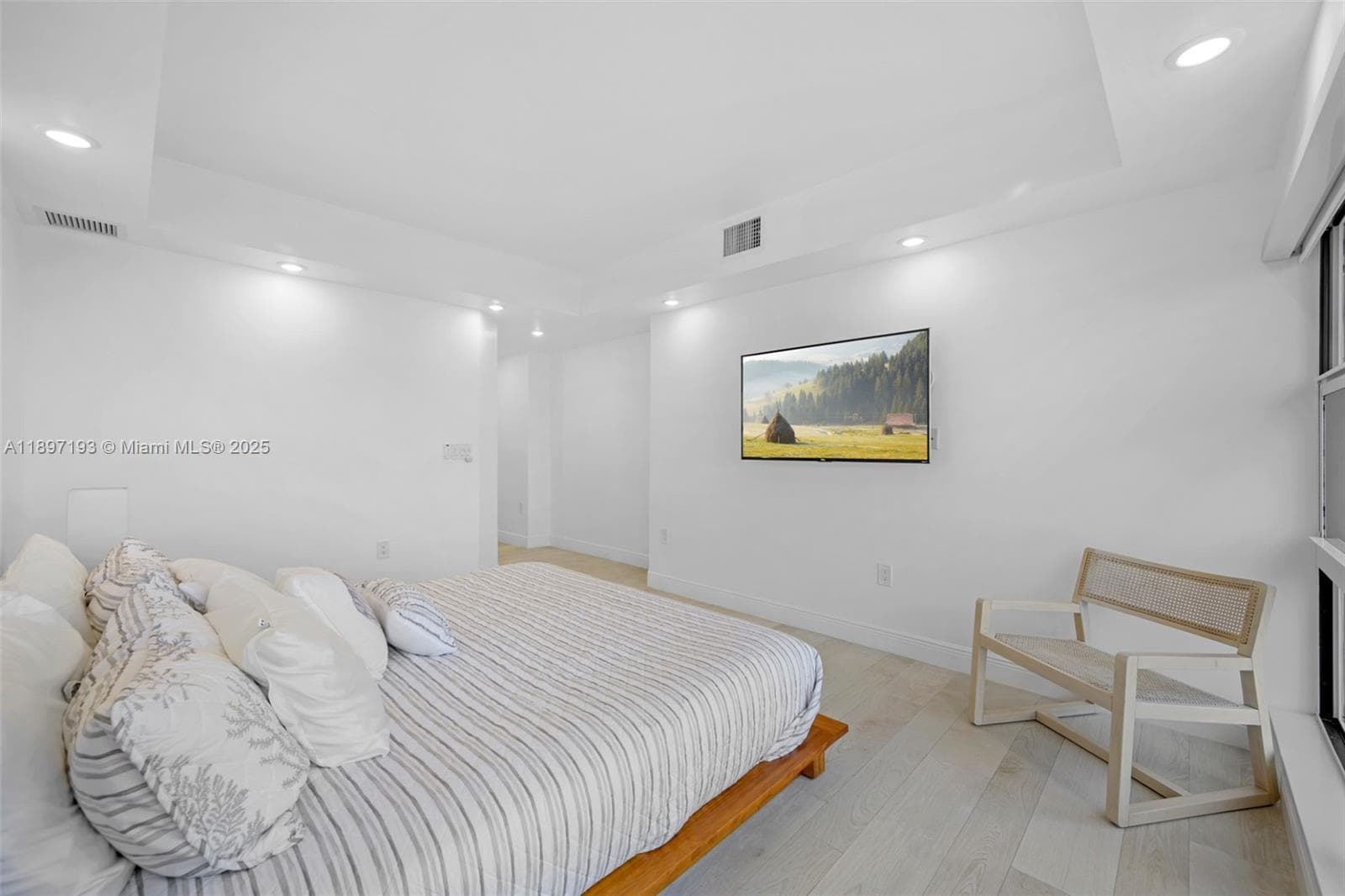 5000 N Ocean Blvd 1710 photo 12