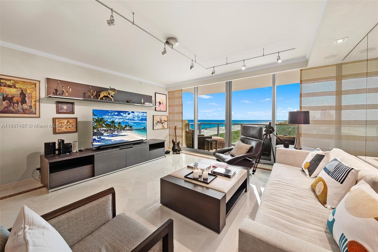1455 Ocean Dr 1003 photo 3