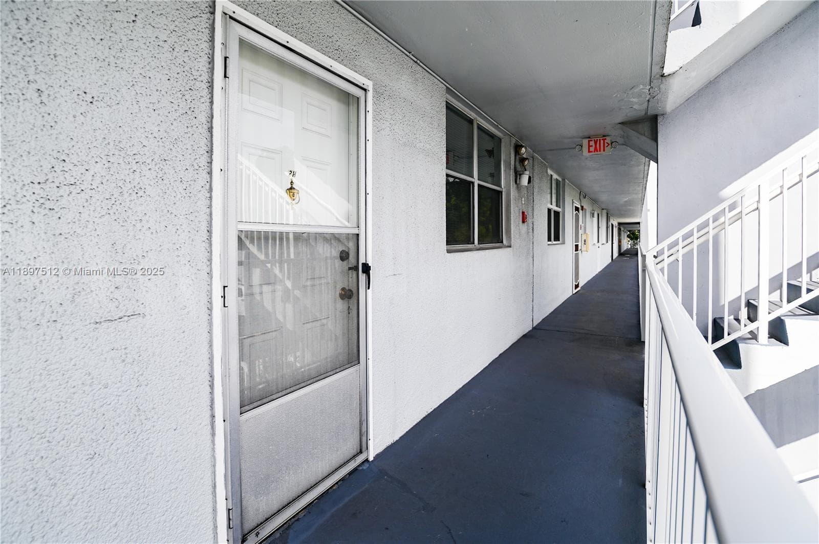 110 Royal Park Dr 2H photo 3