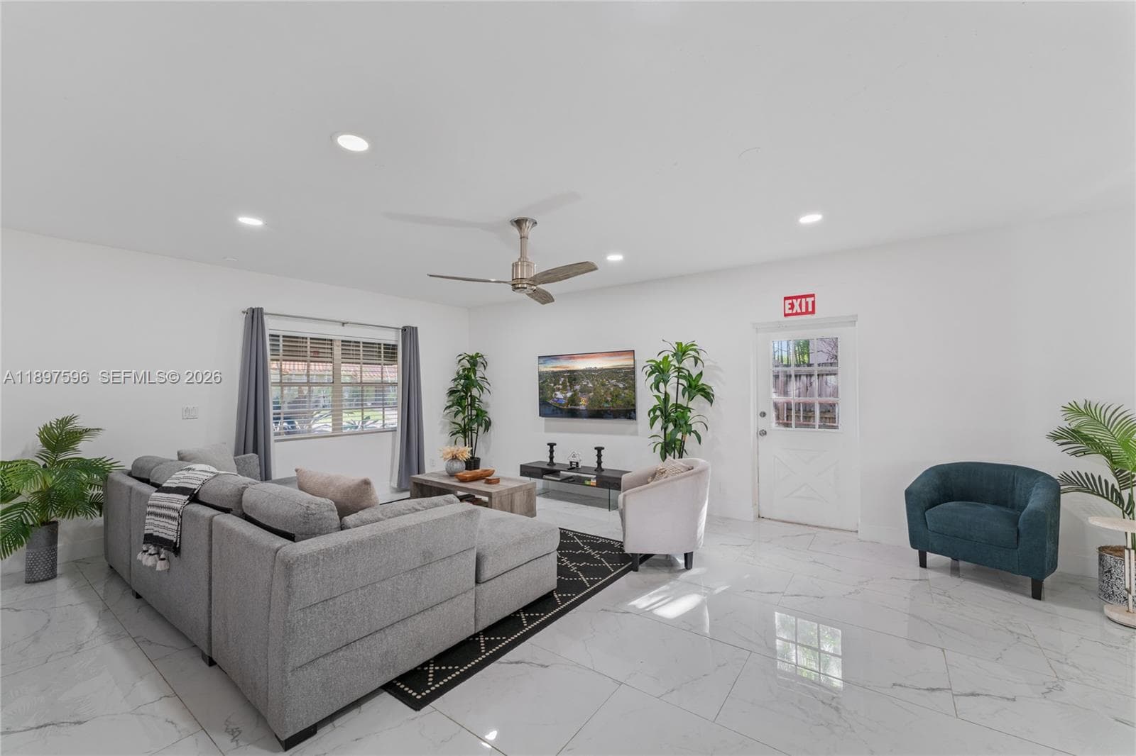 1809 Coral Gardens Dr photo 21