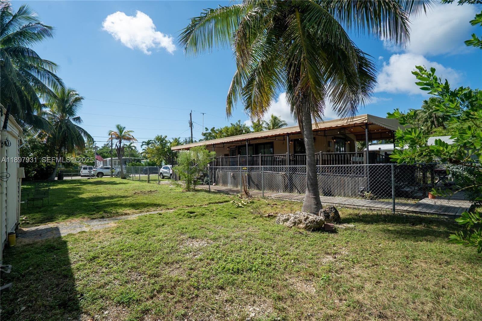 561 Gordon Cir photo 22