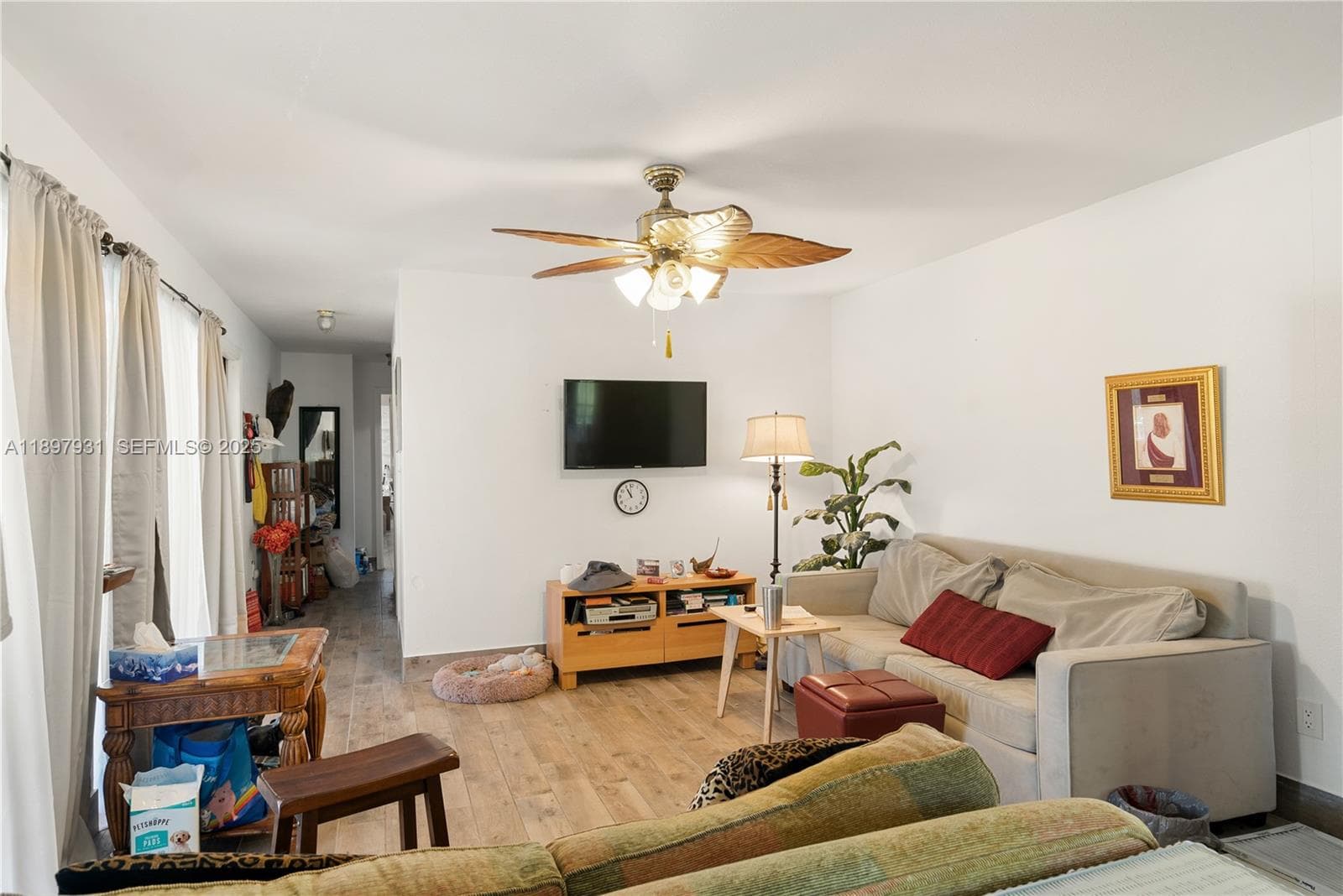 561 Gordon Cir photo 7