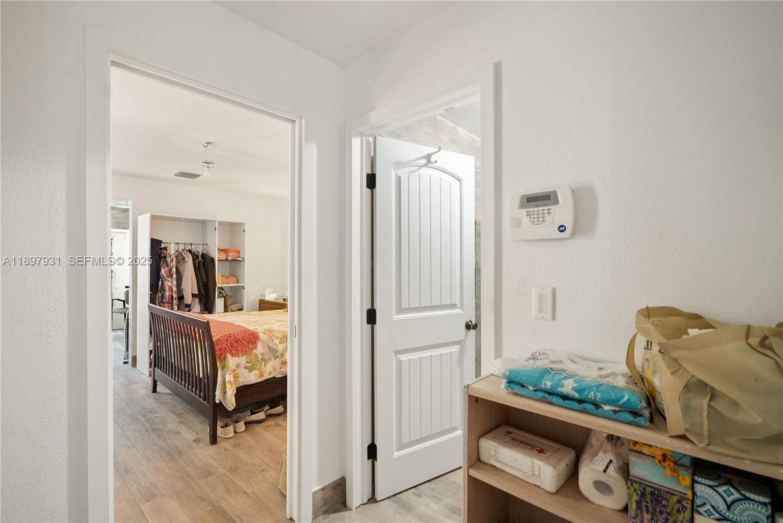 561 Gordon Cir photo 9