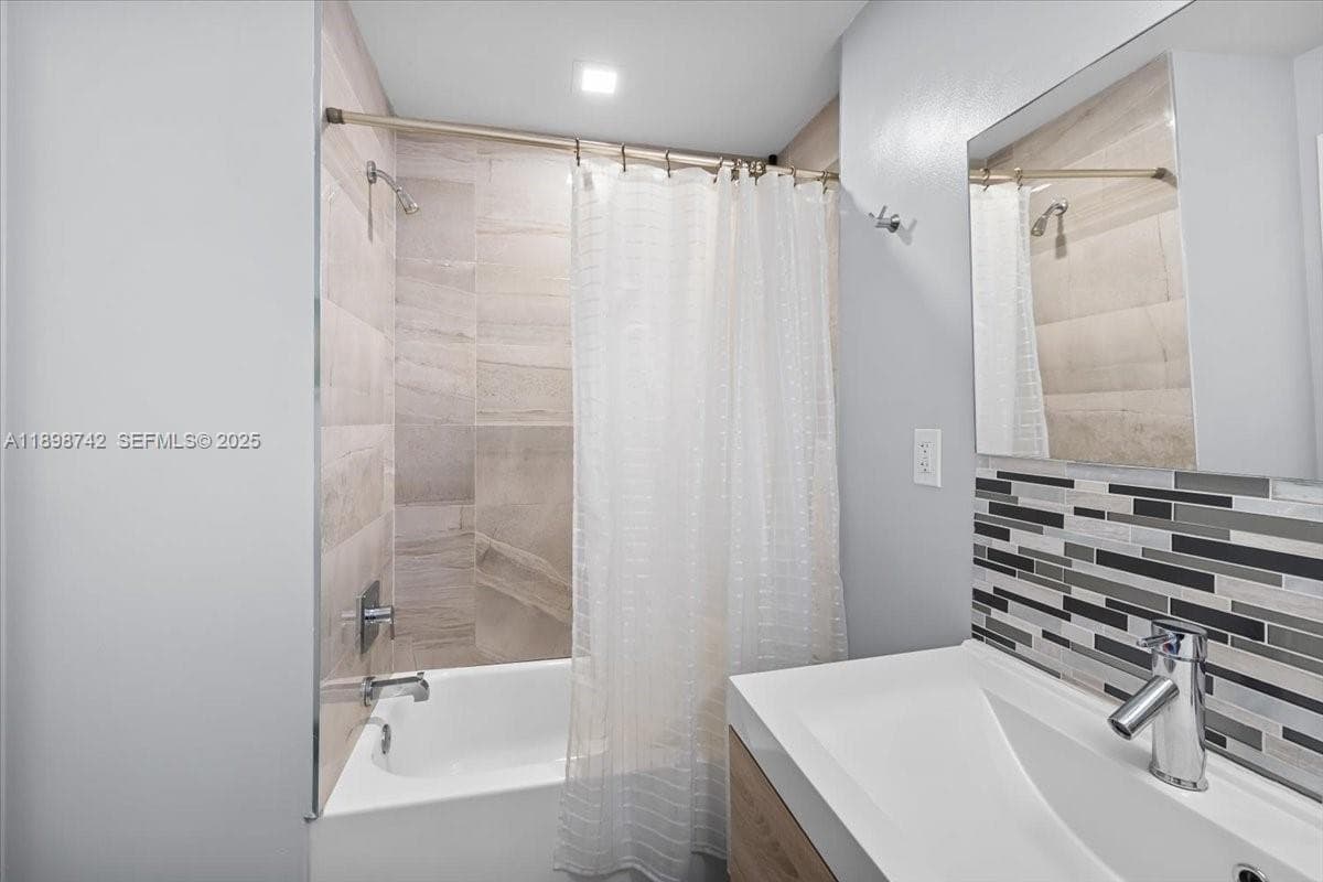 2726 Treasure Cove Cir photo 21