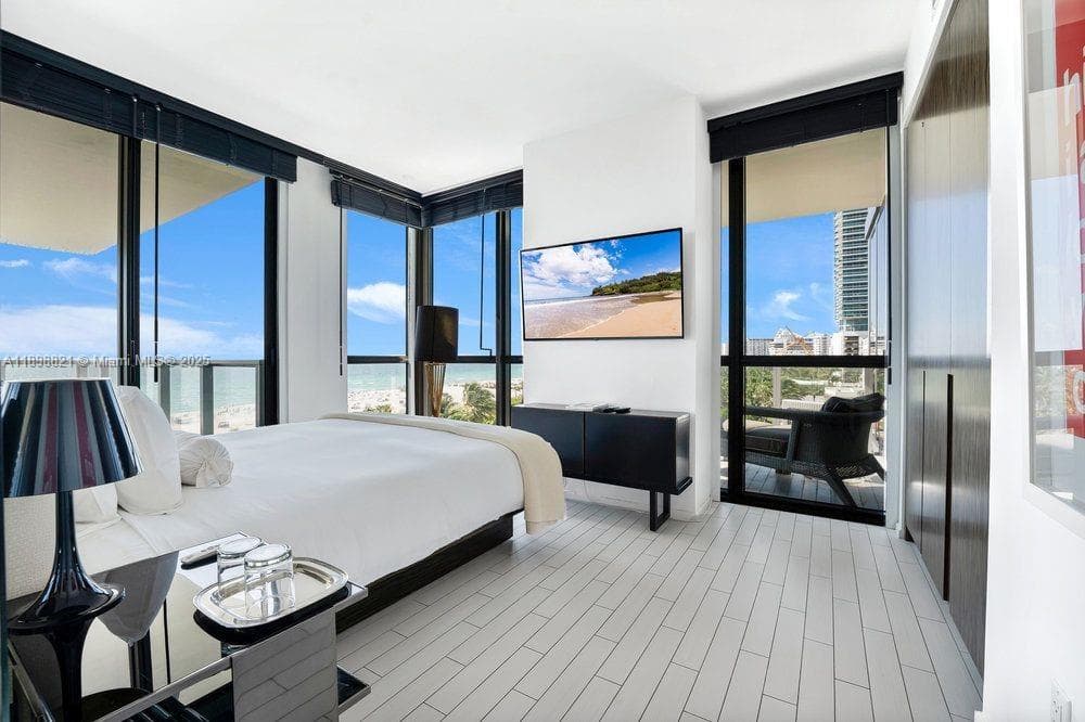2201 Collins Ave 628 photo 17