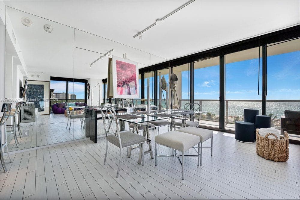 2201 Collins Ave 628 photo 10
