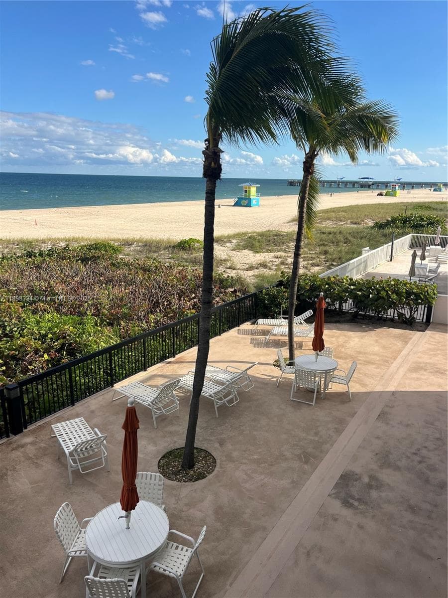 510 Ocean Blvd 211 photo 6