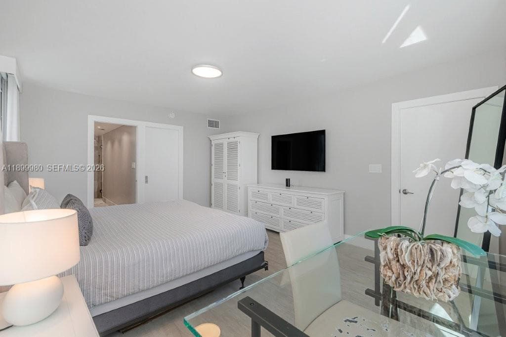 2301 Collins Ave 738 photo 13