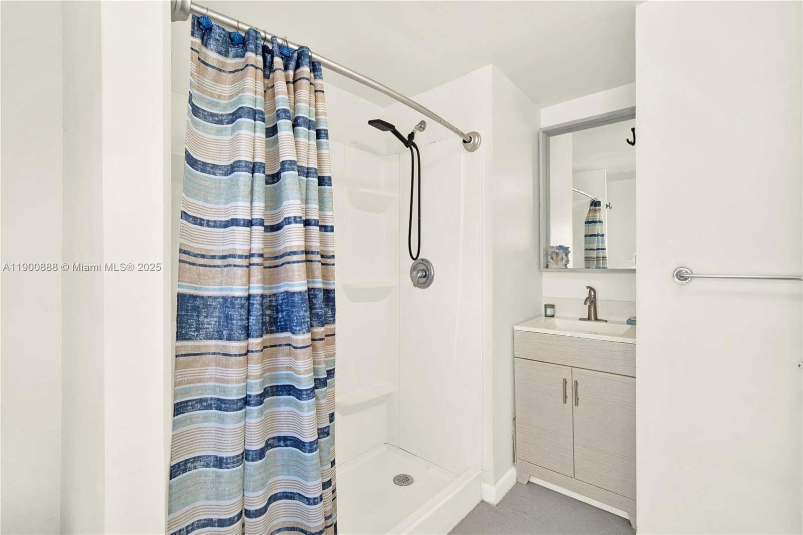 124 Valjean Ln photo 24