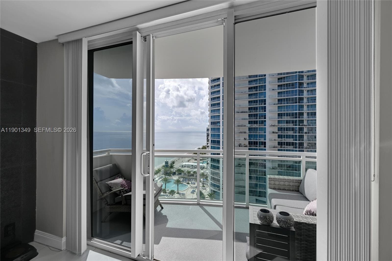 3001 Ocean Dr 1513 photo 22