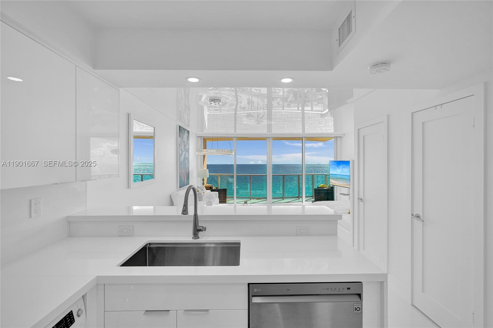 2501 S Ocean Dr 1024 (available Aug 24) photo 13