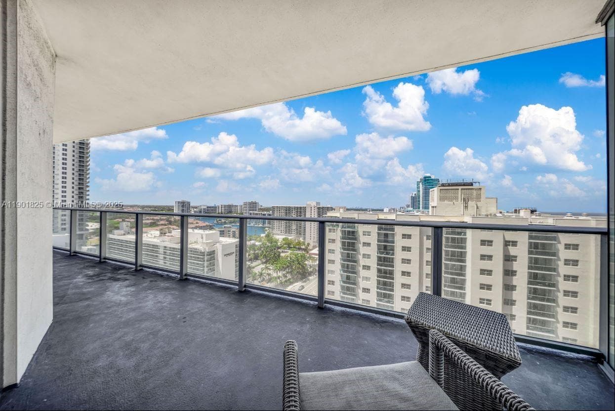 4111 Ocean Dr 1212 photo 23