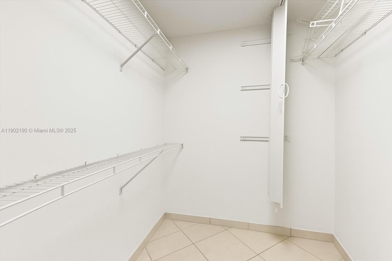 2301 Ocean Dr 2004 photo 17