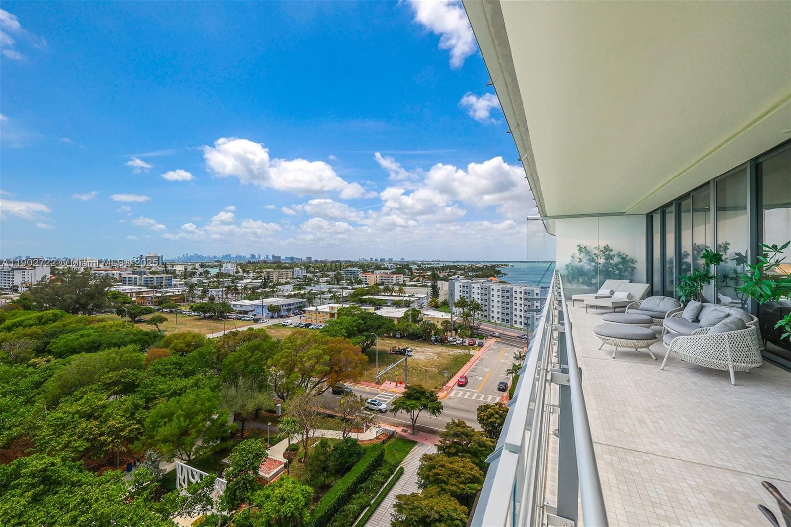 8701 Collins Ave 904 photo 14
