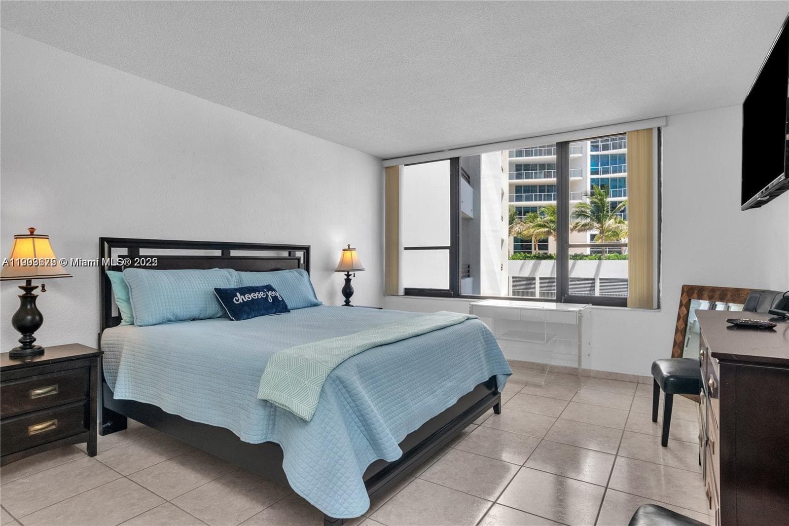 3505 S Ocean Dr 208 photo 9