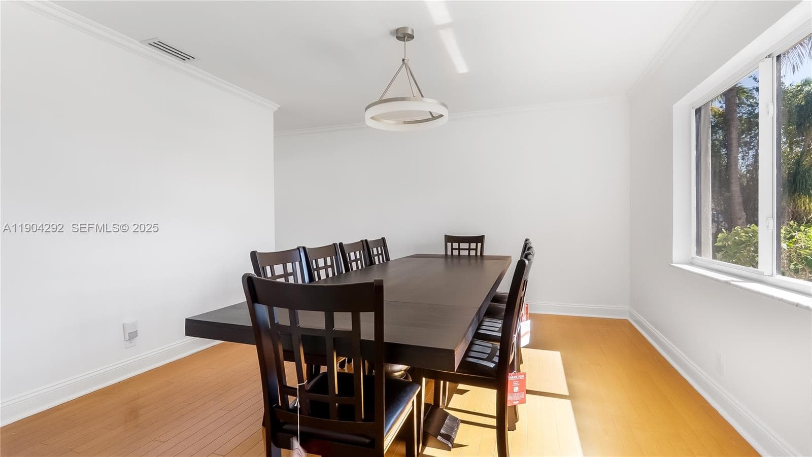 2445 8 St photo 12